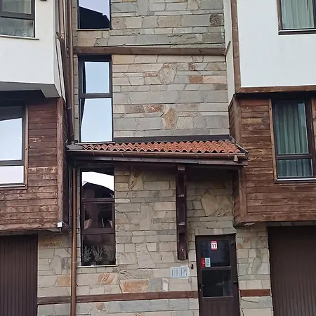 Melania In Complex Royal Towers * Μπάνσκο