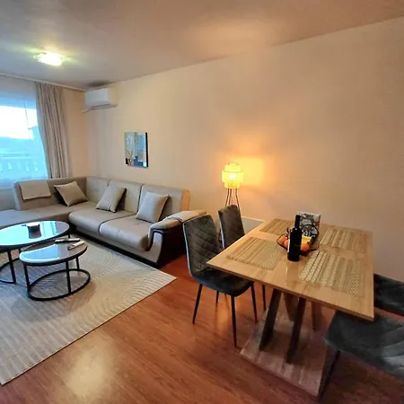 Διαμέρισμα Melania In Complex Royal Towers Μπάνσκο