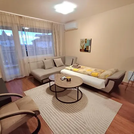 Melania In Complex Royal Towers Апартамент *