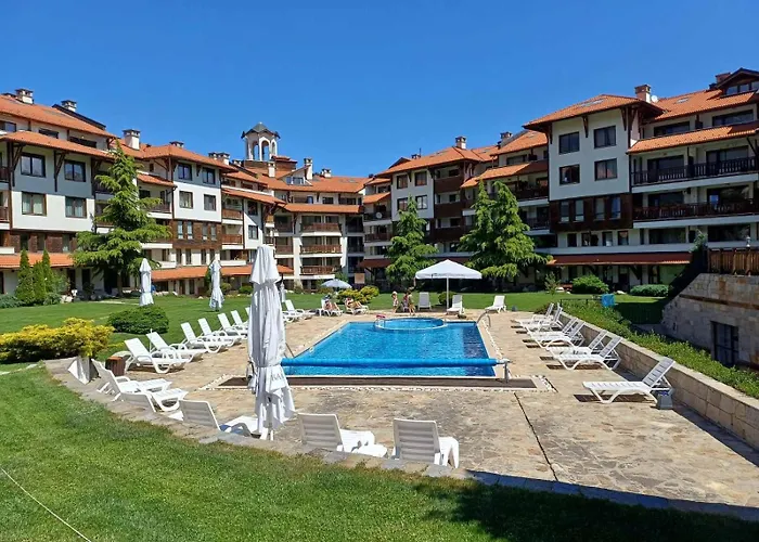 Melania In Complex Royal Towers 公寓