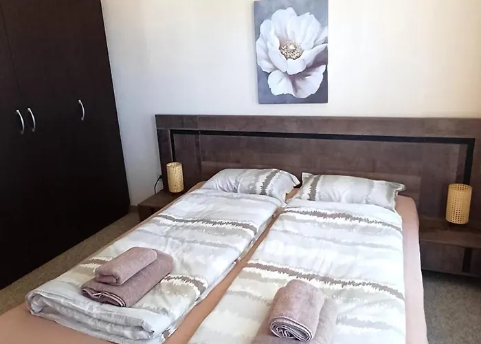 Melania In Complex Royal Towers Bansko